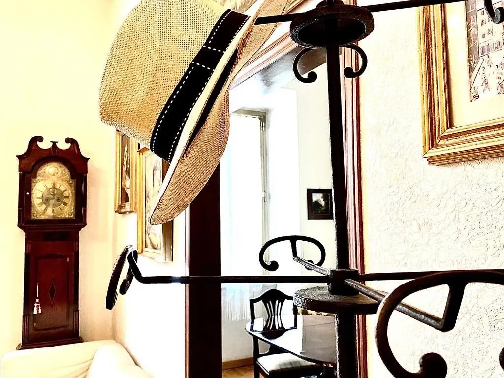 Traditional Style In The City Center Rom 0*,  Italien