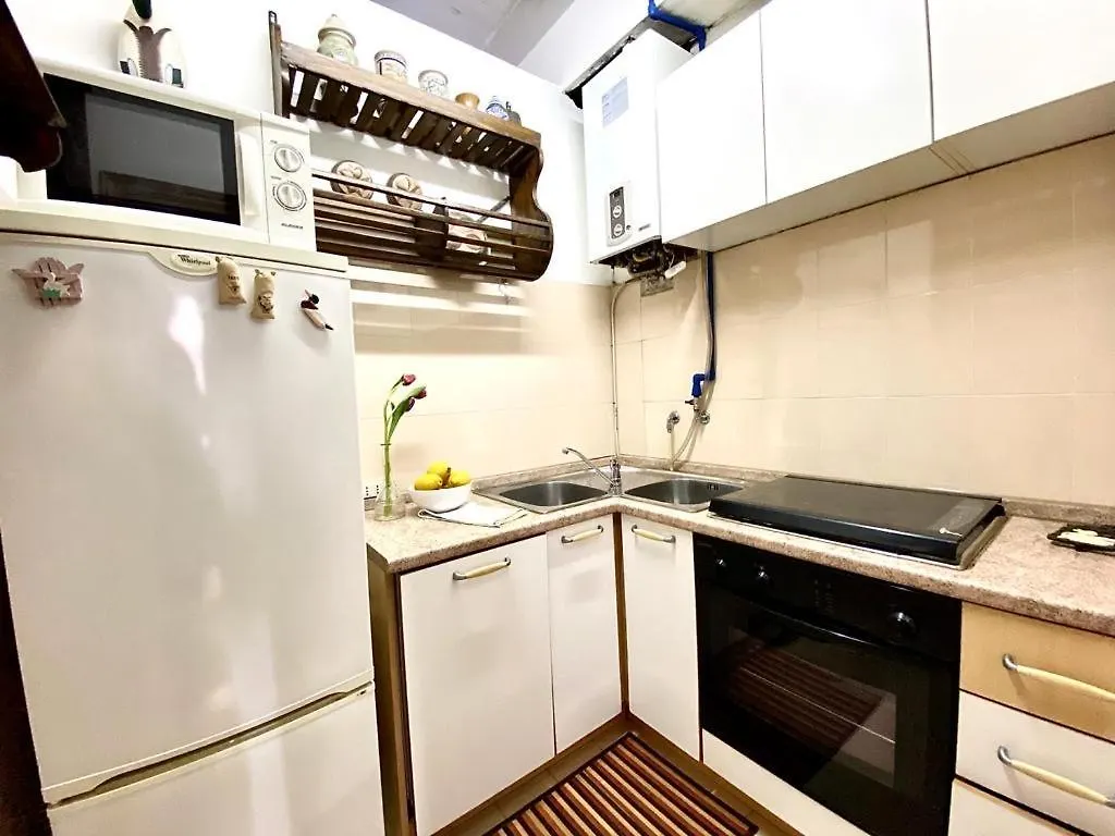 Traditional Style In The City Center Rome Apartment